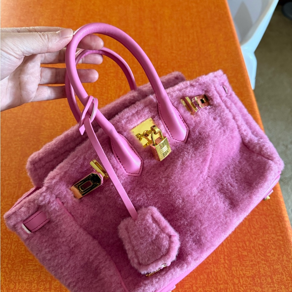 Luxurious Pink Handbag
